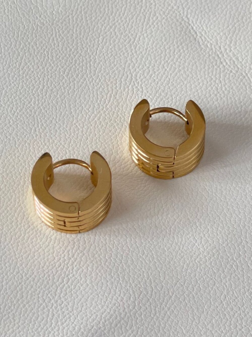 Aouri Huggie Earrings | 18K Gold Plated Stainless Steel